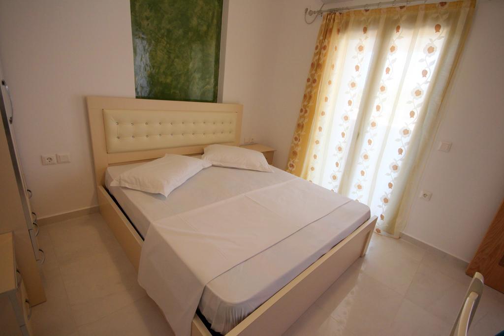 Mihal Suites Saranda Extérieur photo
